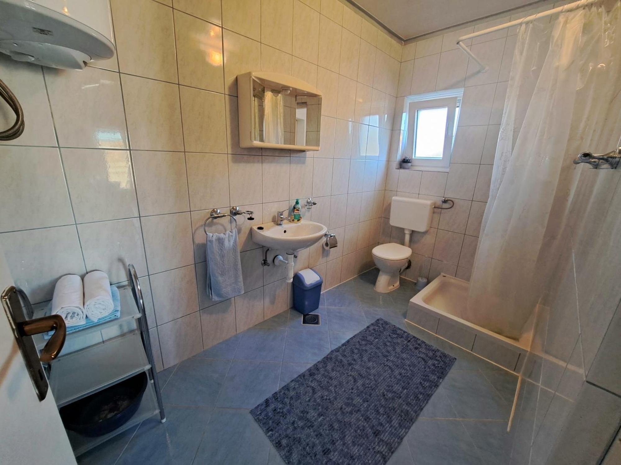 Apartments Maruna Maslenica Bagian luar foto